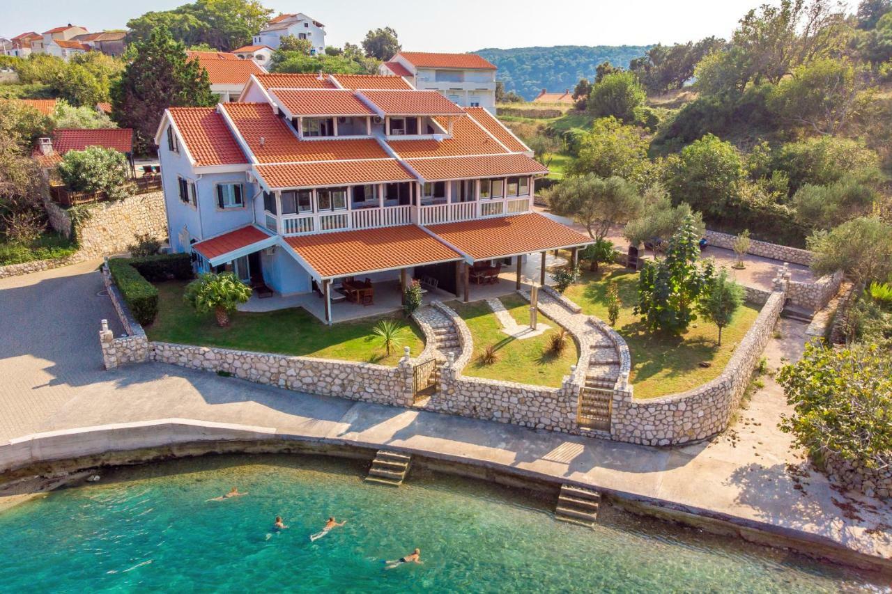 Villas Kampor Екстериор снимка