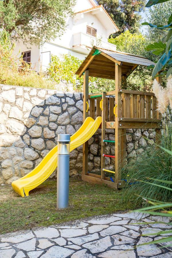 Villas Kampor Екстериор снимка