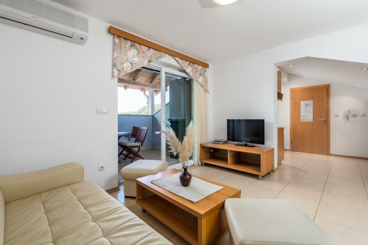 Villas Kampor Екстериор снимка